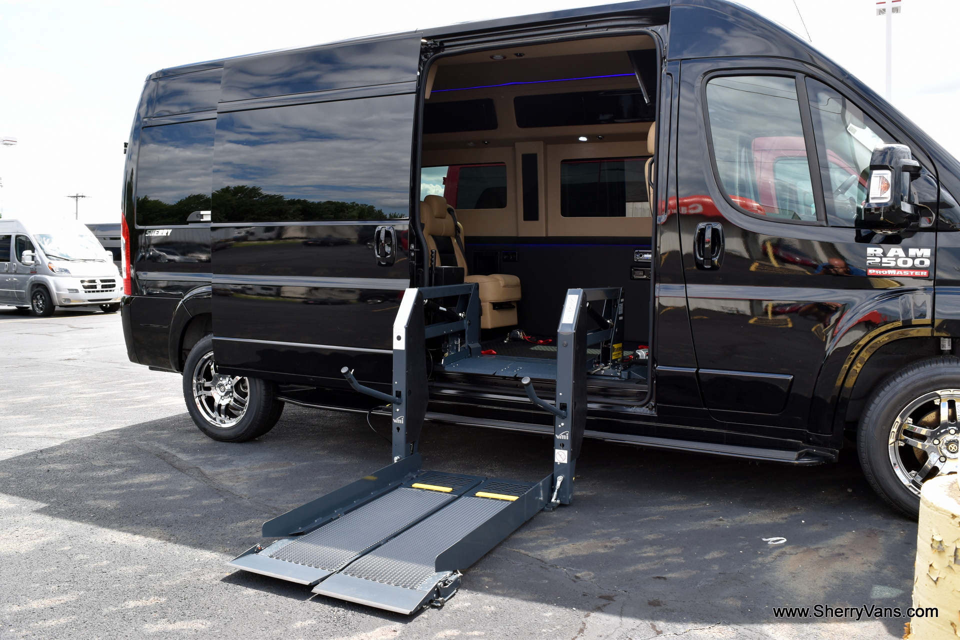 2017 RAM SHERRY VANS HIGH-TOP MOBILITY CONVERSION VAN – 27758T ...