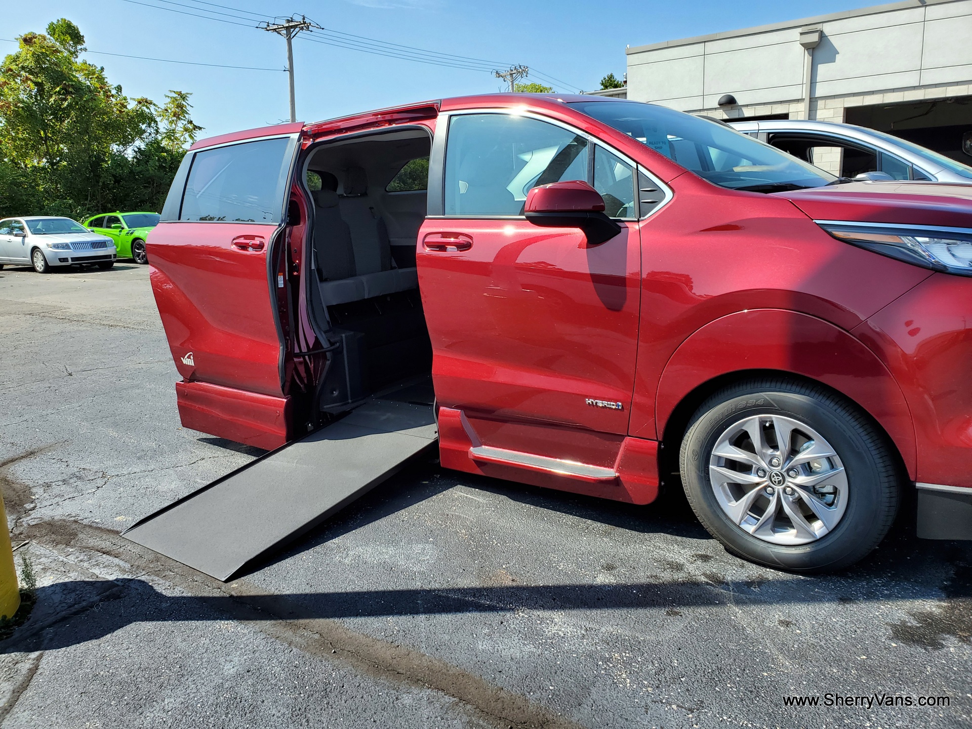 2021 Toyota Sienna – VMI Mobility | CP16624T | Conversion Vans For Sale ...