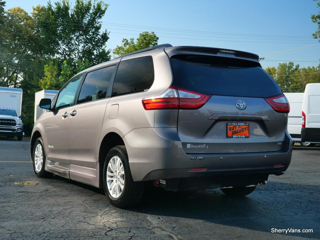 2015 Toyota Sienna – BraunAbility Mobility | 30466AT | Conversion Vans ...